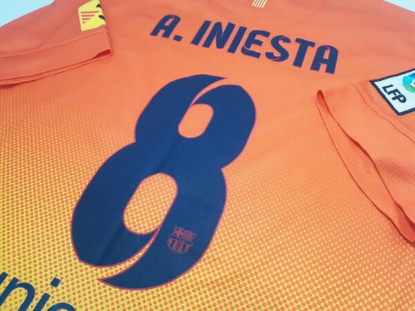 Barcelona 12/13 Away #8 'Iniesta' Nike [GG] - Image 6
