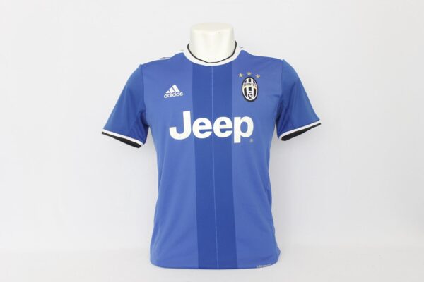 Juventus 2016/17 Away