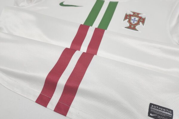 PORTUGAL 2012 AWAY