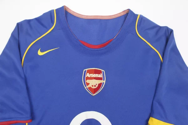 Arsenal 2004/05 Away