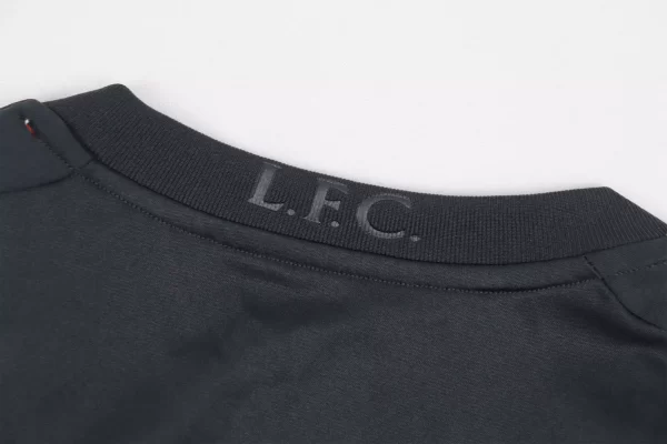 Liverpool 2010/11 Away Adidas [GG] - Image 6