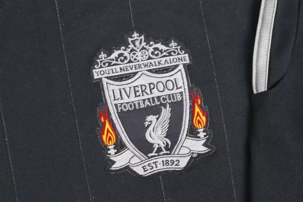 Liverpool 2010/11 Away Adidas [GG] - Image 5